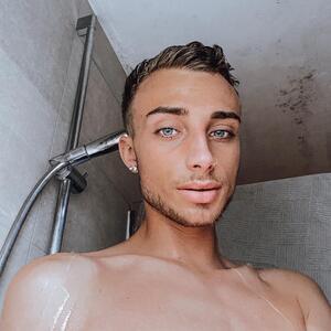 AlexisFurlerOff MYM