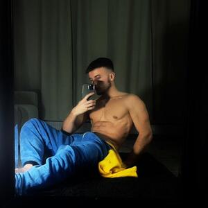 Arnoboy MYM