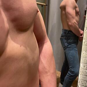 Gaycouplehot_ MYM